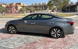 نيسان ألتيما